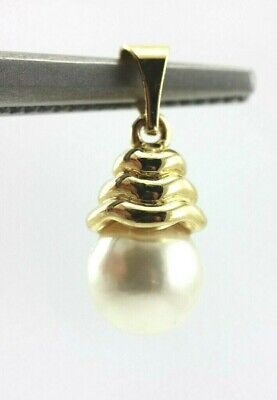 18k yellow gold 7.6mm round white cultured pearl beehive cap pendant New