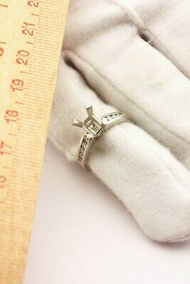 Platinum 7x5mm emerald diamond engagement ring semi mount .23ctw round size 5.75