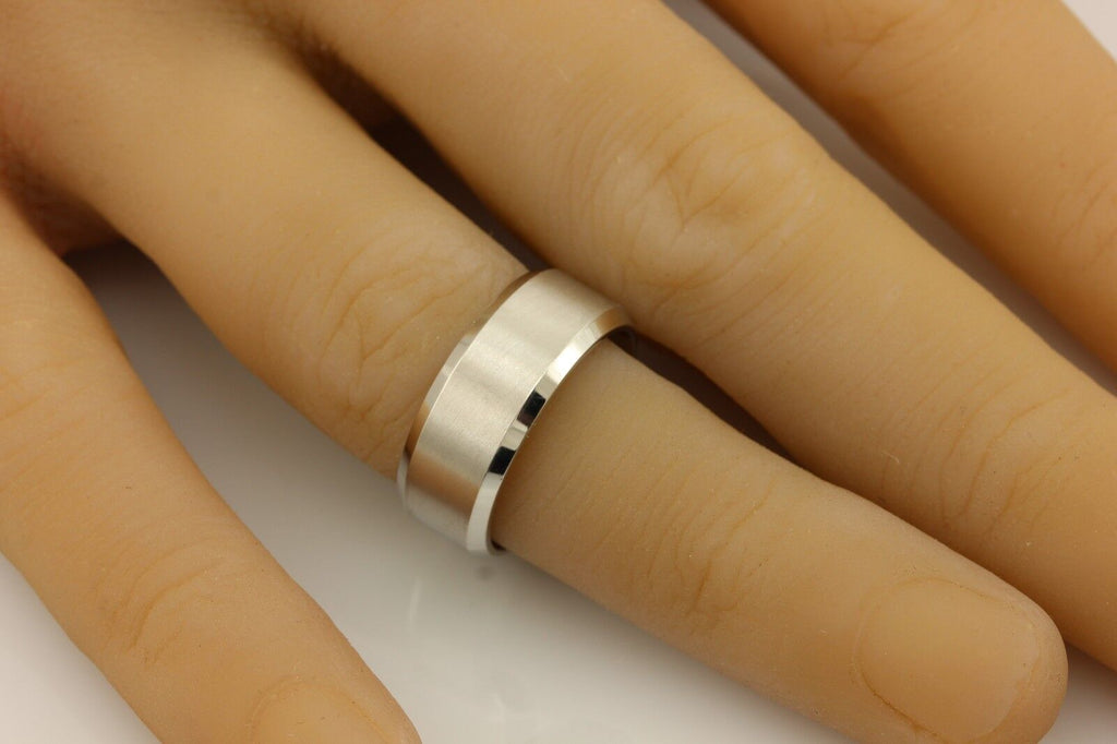 14kw gold Men's 8mm wedding band satin center polish beveled edge ring sz 7.25