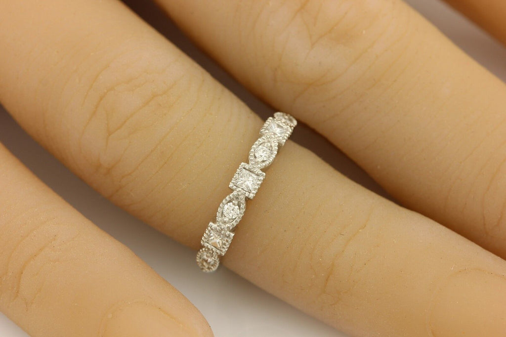 Platinum 0.25ctw princess round diamond milgrain wedding band size 5.5 ring NEW