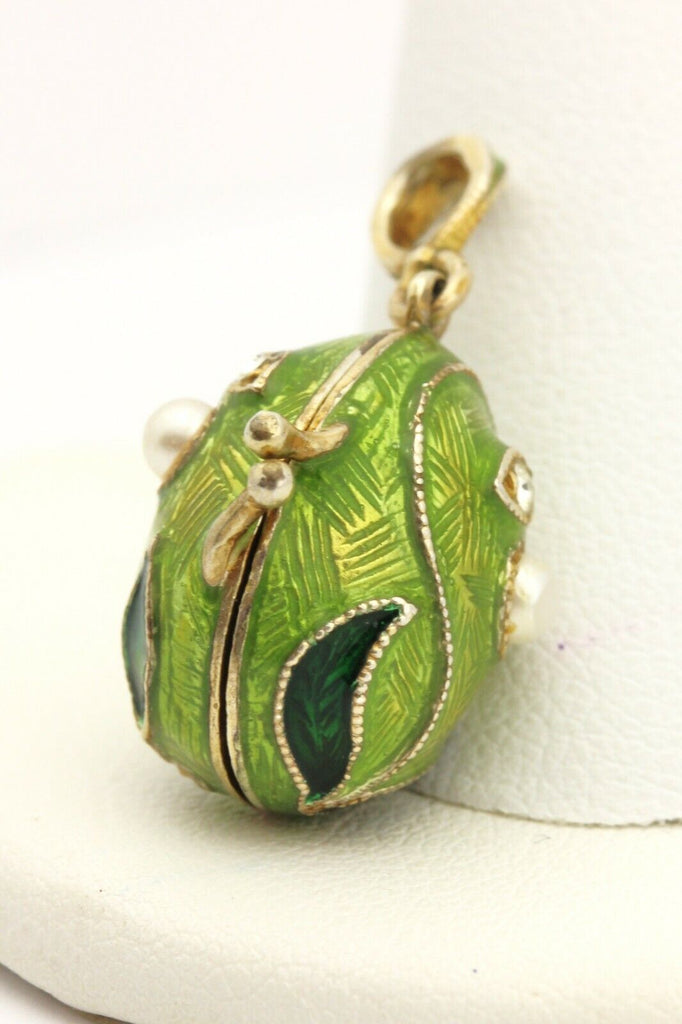 costume fashion green eneamel egg locket pendant charm 1 inch 6.25g vintage