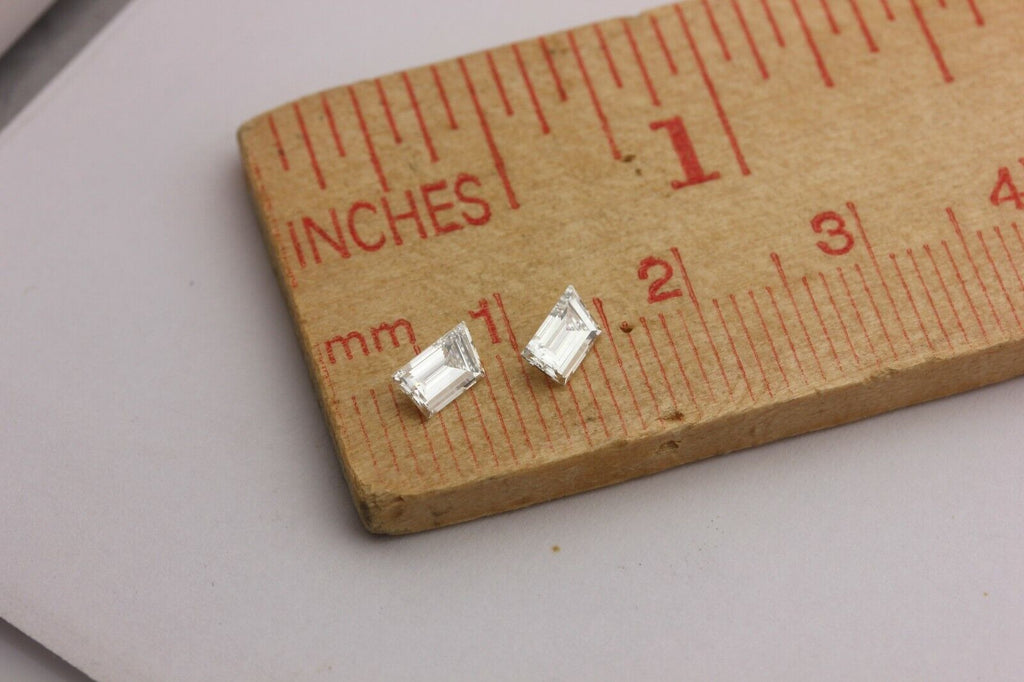 loose matched pair natural diamonds 0.52ctw trapezoid steps F-G VVS2 5.2x3.0mm