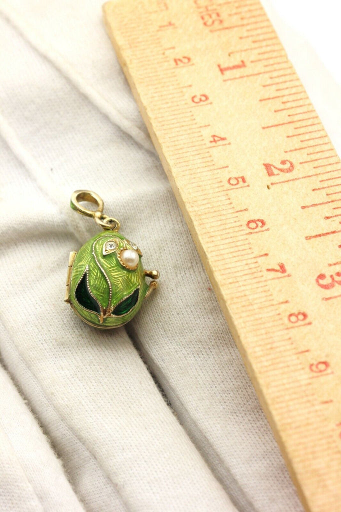 costume fashion green eneamel egg locket pendant charm 1 inch 6.25g vintage