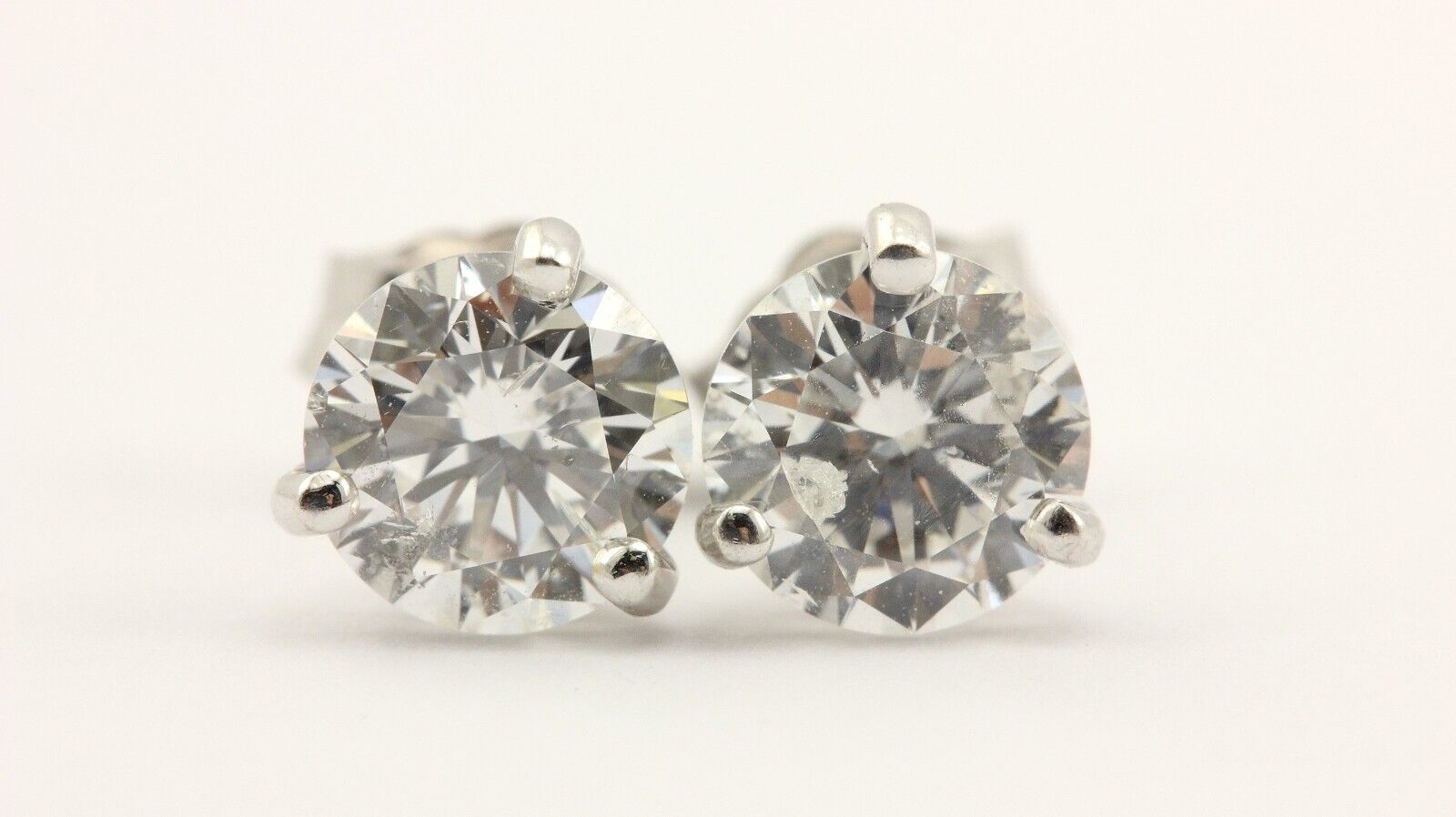 14k white gold 1.48ctw diamond stud earrings FG color I1 clarity 5.76x3.41mm 1gr