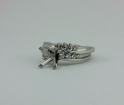 Platinum twist .27 ctw round graduated diamond wedding ring band part of set VVS