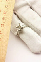 Platinum 7x5mm emerald diamond engagement ring semi mount .23ctw round size 5.75