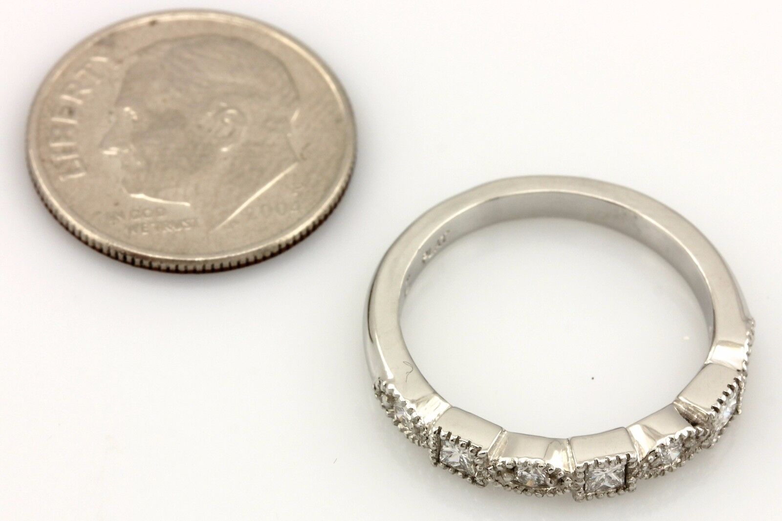 Platinum 0.25ctw princess round diamond milgrain wedding band size 5.5 ring NEW