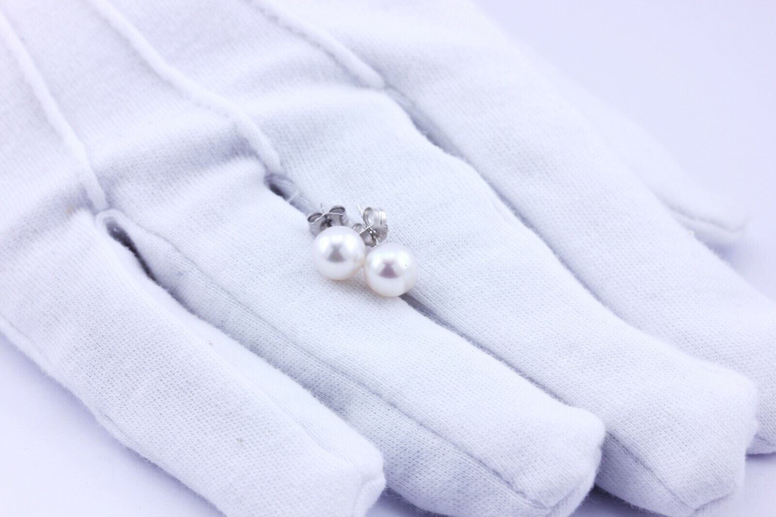 NEW white gold 14k 7mm Akoya cultered round pearl stud earrings 7.05-7.15mm