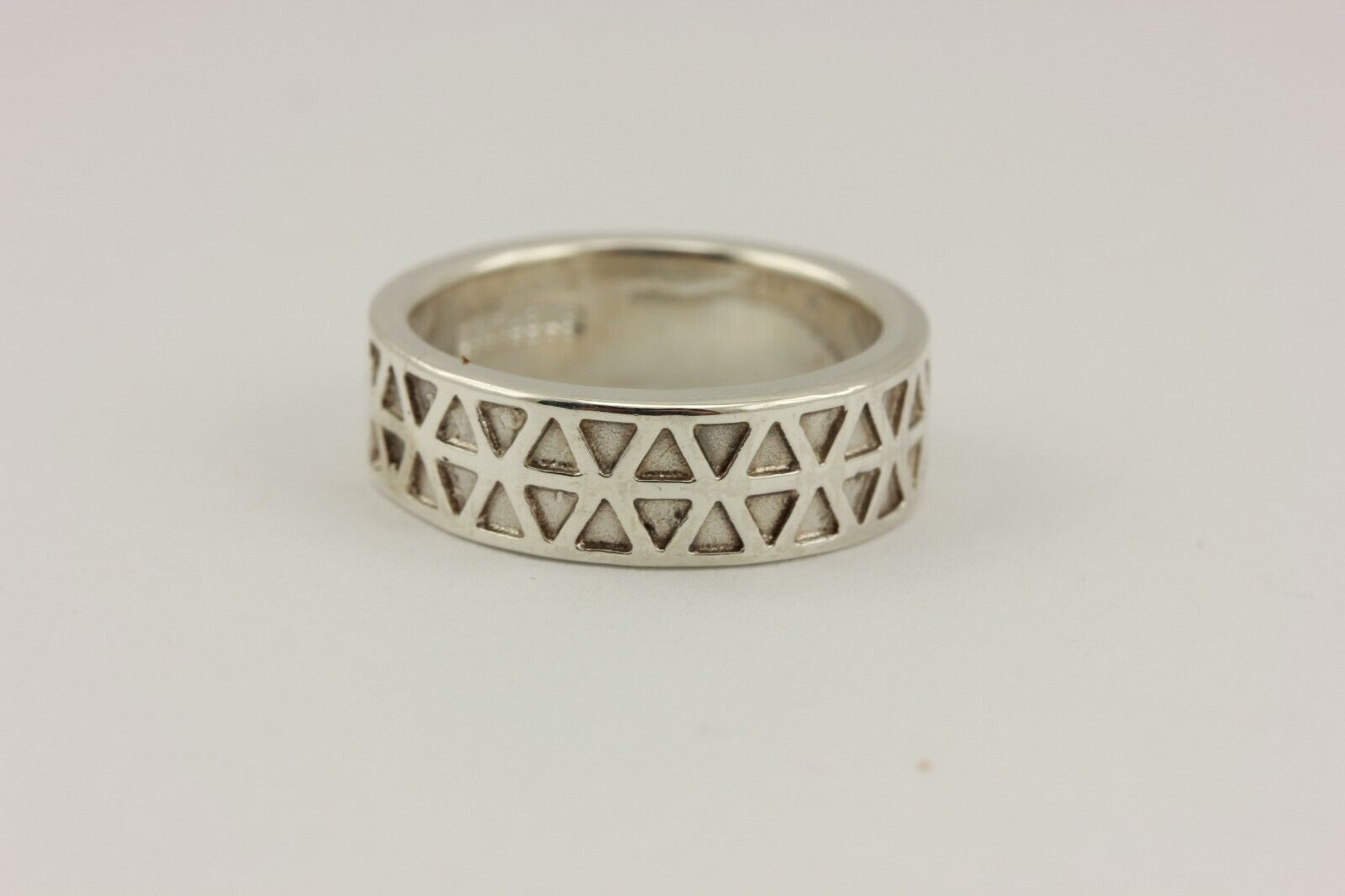 sterling silver women's wedding band alternating triangles 5.8g 6mm size 5.5