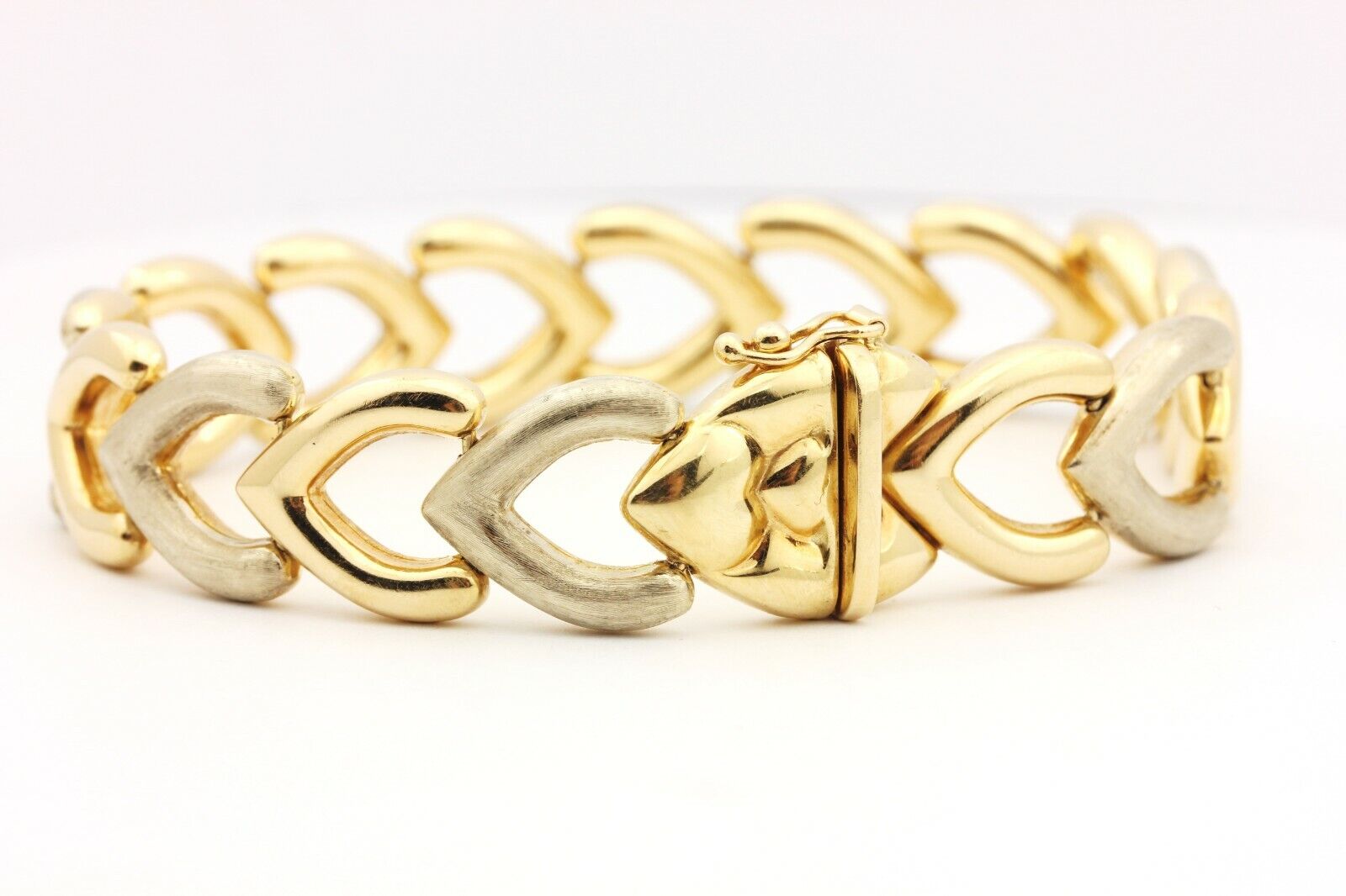 14k two tone gold chevron heart bracelet 7.5 inch 13.75mm 23.07g vintage ITALY