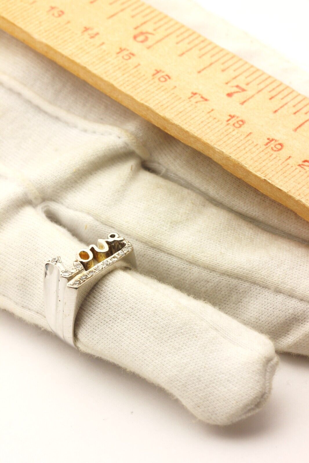10k white gold LOVE 0.10ctw diamond ring size 7.25 6.68g vintage estate