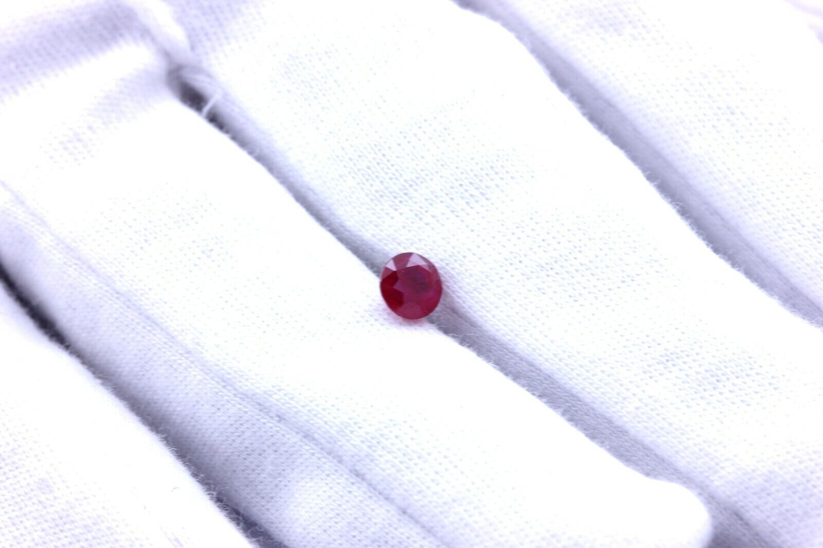 round cut red ruby 1.02ct 5.45-5.49x3.79mm natural loose gemstone new