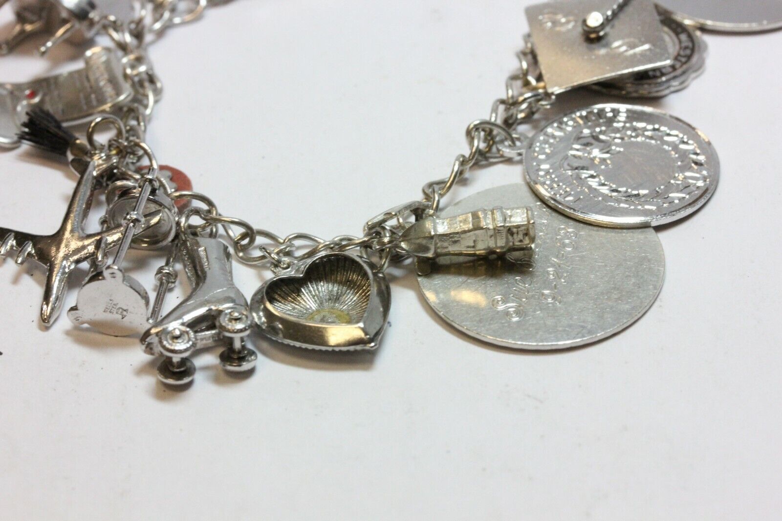 sterling silver 7 inch charm bracelet chain 21 charms estate vintage 45.46g