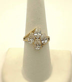 10k yellow gold CZ ring size 7.74 3.9g vintage estate cluster cubic zirconia