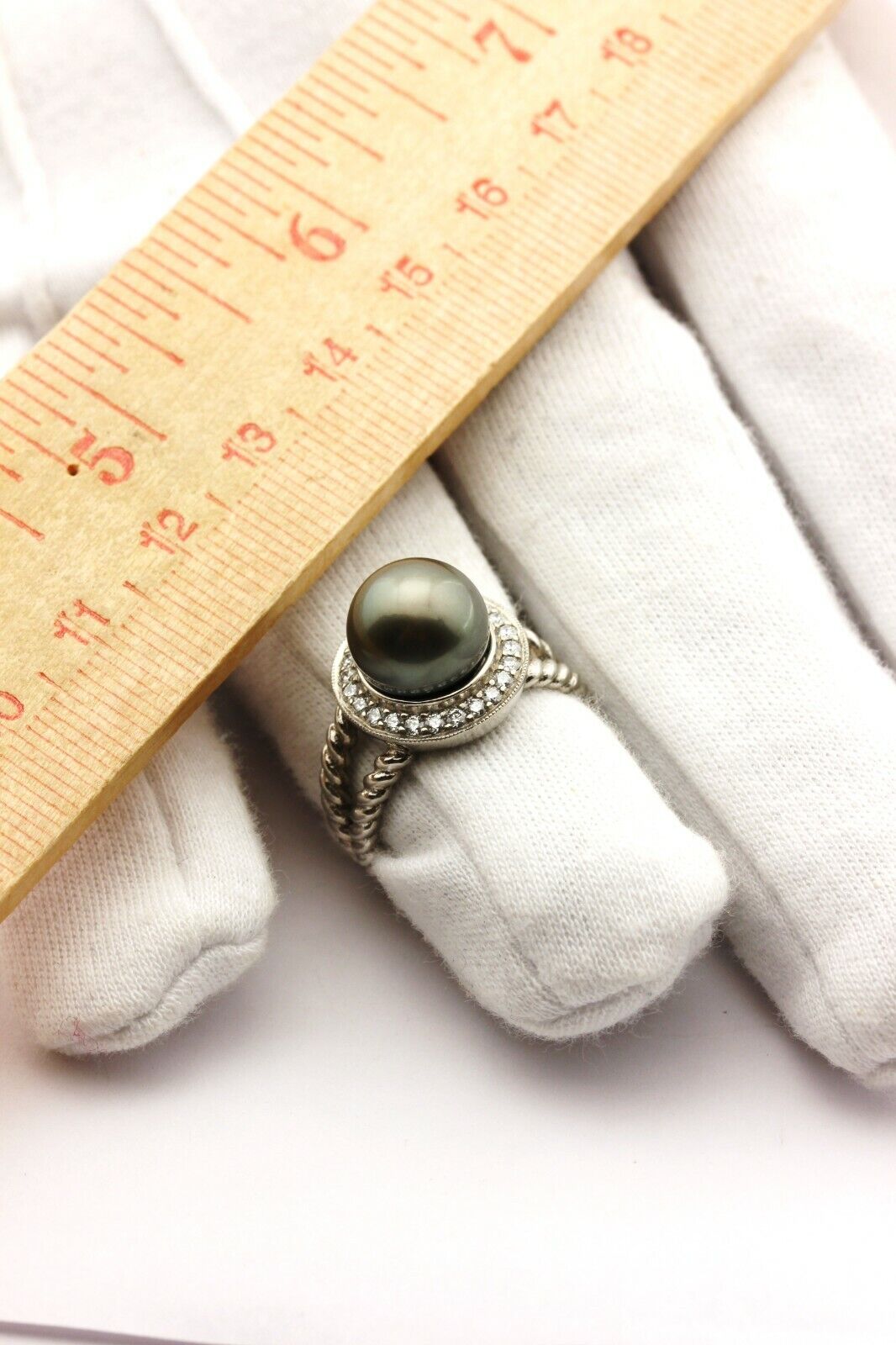 palladium round black Tahitian pearl diamond halo ring size 6.75 twist 8.62g