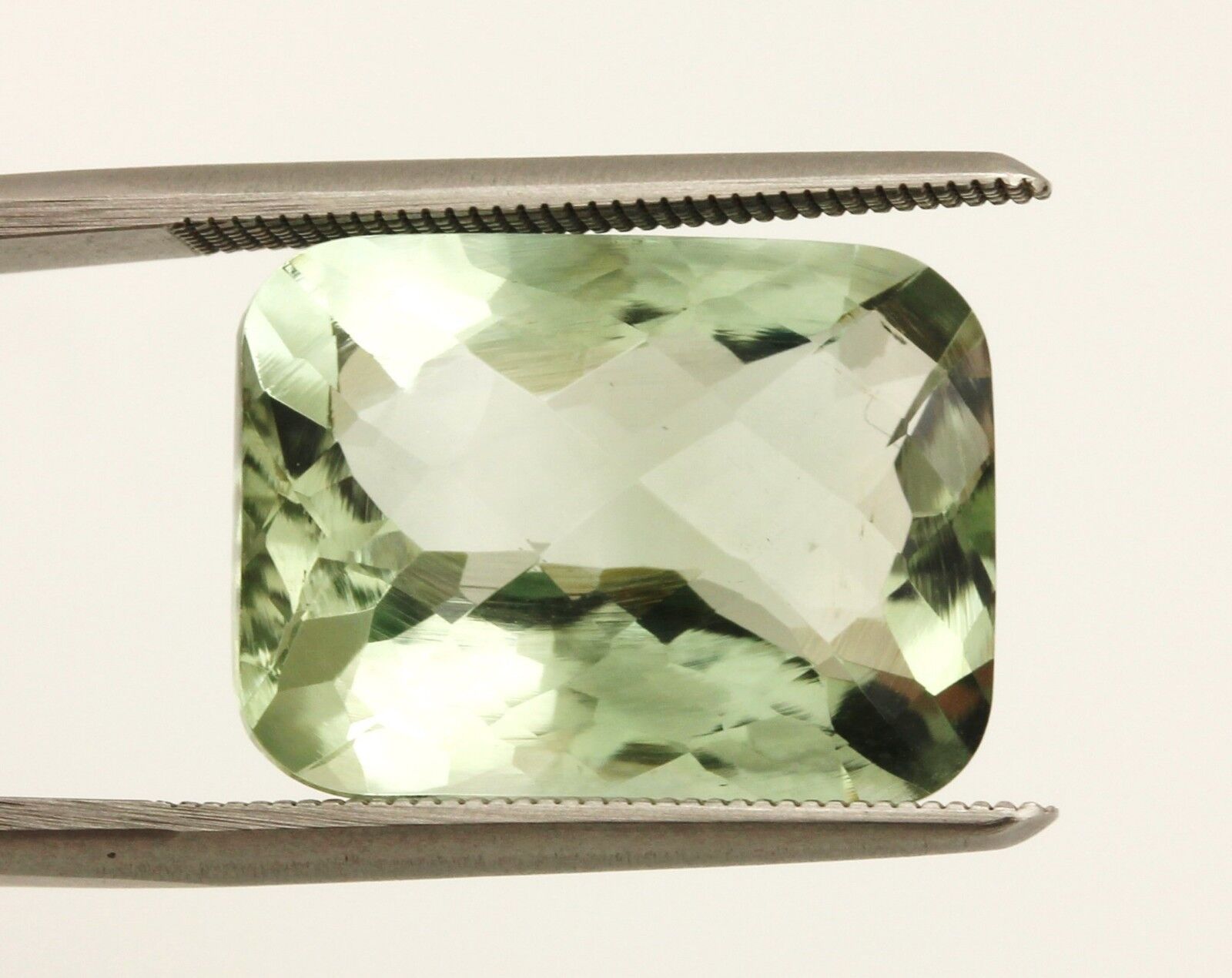 green quartz amethyst 10.69 carat cushion loose gemstone large 16 x 12 mm new