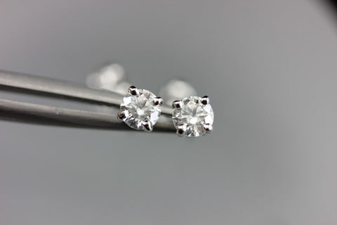 14k white gold .63ctw 4.3mm round diamond solitaire stud earrings NEW .81 grams