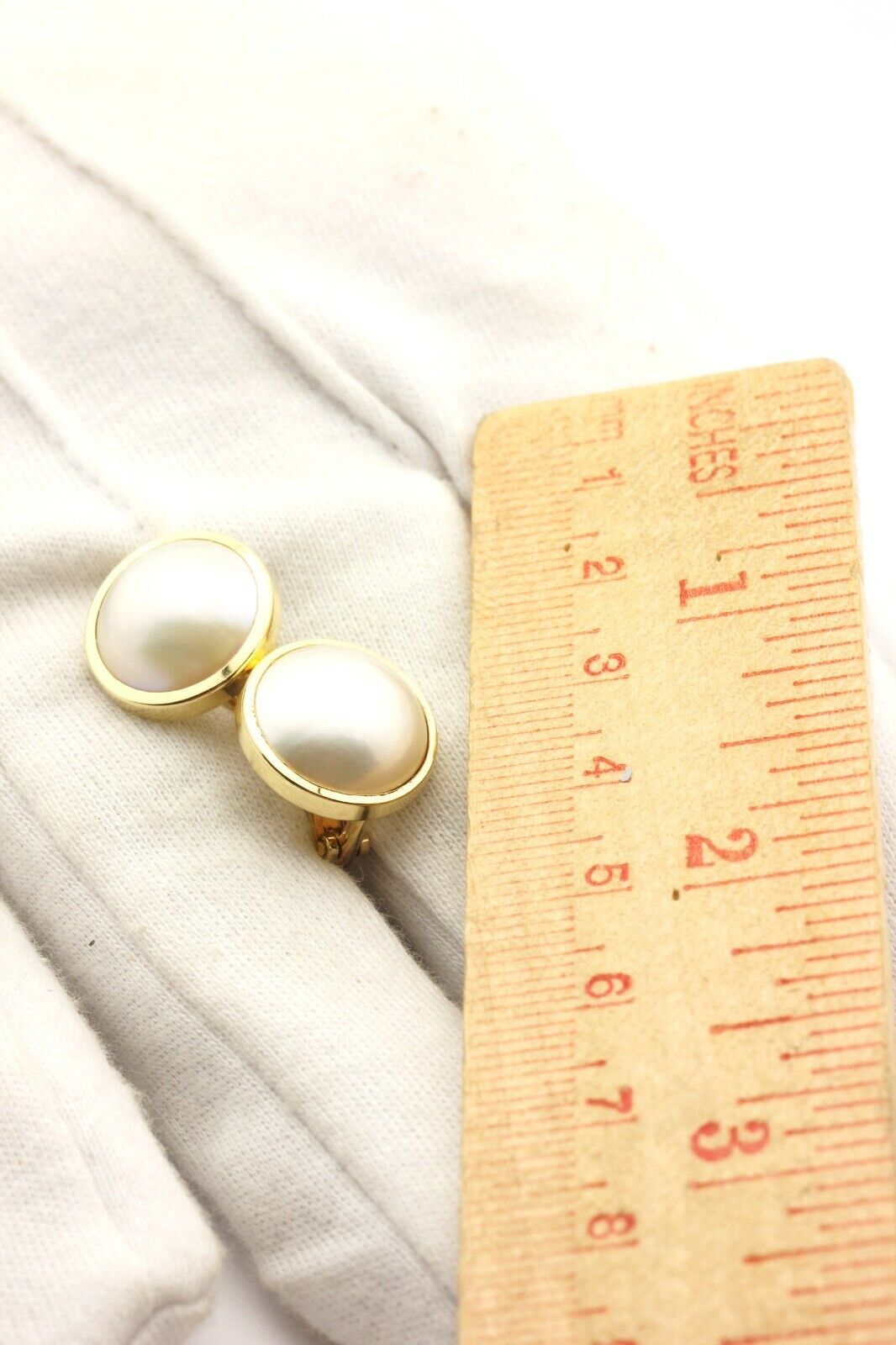 14k yellow gold 13mm round white mabe pearl earrings 4.54g vintage estate