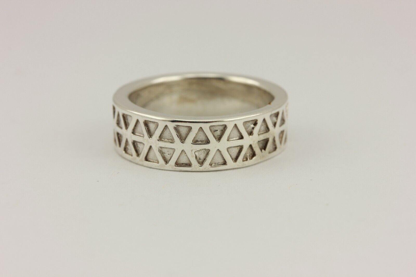 sterling silver women's wedding band alternating triangles 5.8g 6mm size 5.5