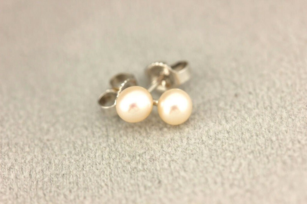 14k white gold 4-4.5mm white round cultured pearl stud earrings NEW