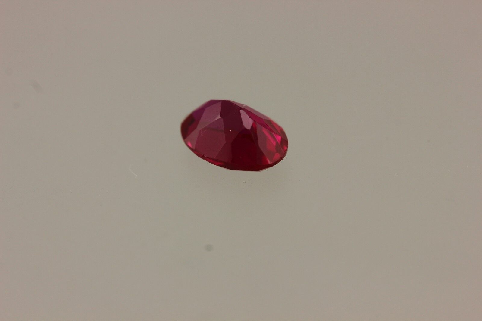 1.04 carat ruby lab created oval 6.90 x 4.98 x 3.41 mm NEW reconstituted