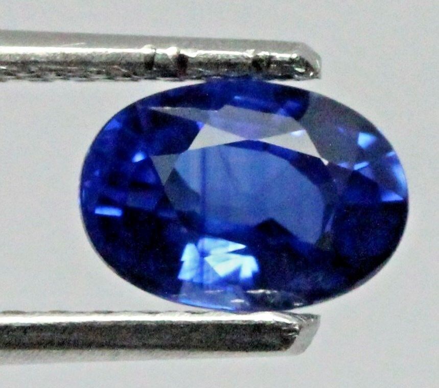 natural blue sapphire loose oval cut 0.74ct 6.03 x 4.17 x 3.19 mm new gemstone