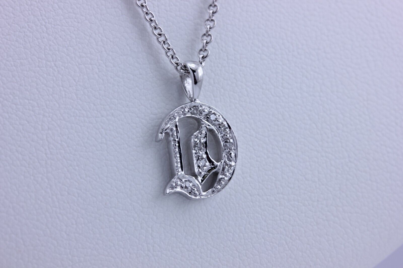 14k white gold round diamond letter D pendant charm new 1.38g 0.5 inch no chain
