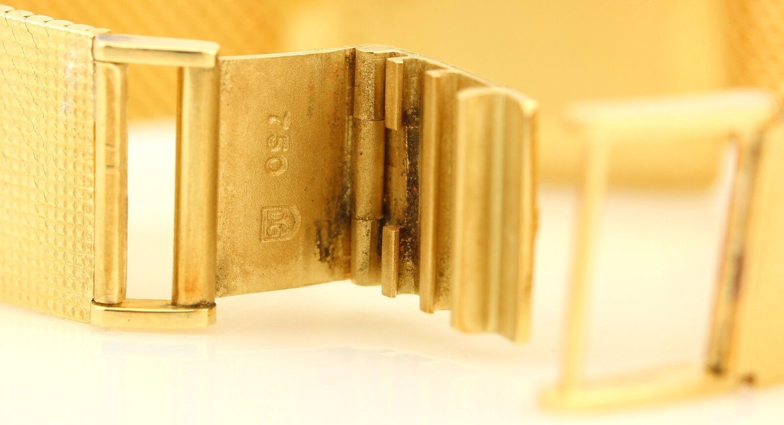 Juvenia Women's 18K Yellow Gold Rectangle Hand-Winding Watch w/ Gold Mesh Band