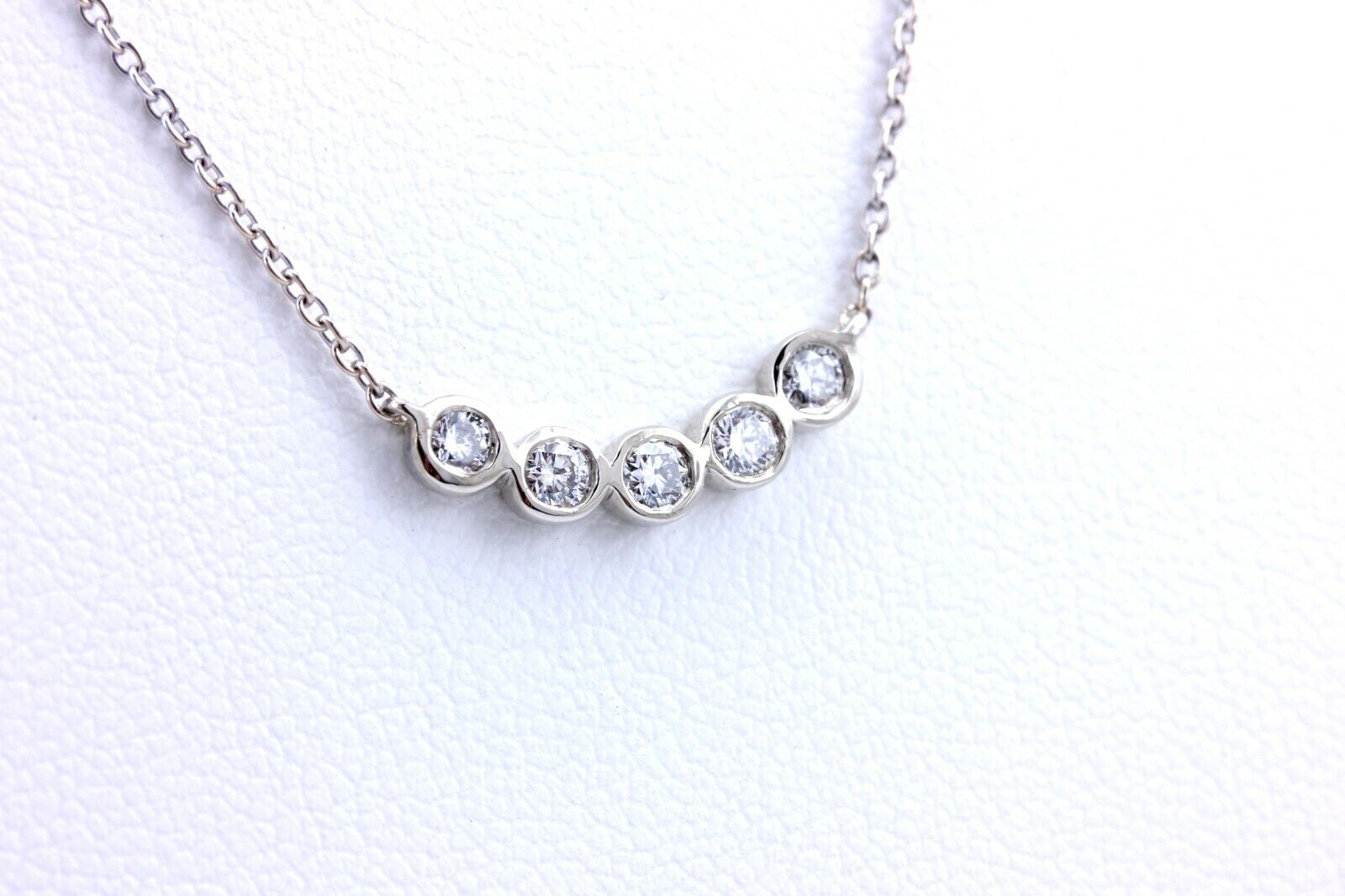 14k white gold 0.29ctw 5 round diamond pendant necklace chain 18 inch 2.4g new