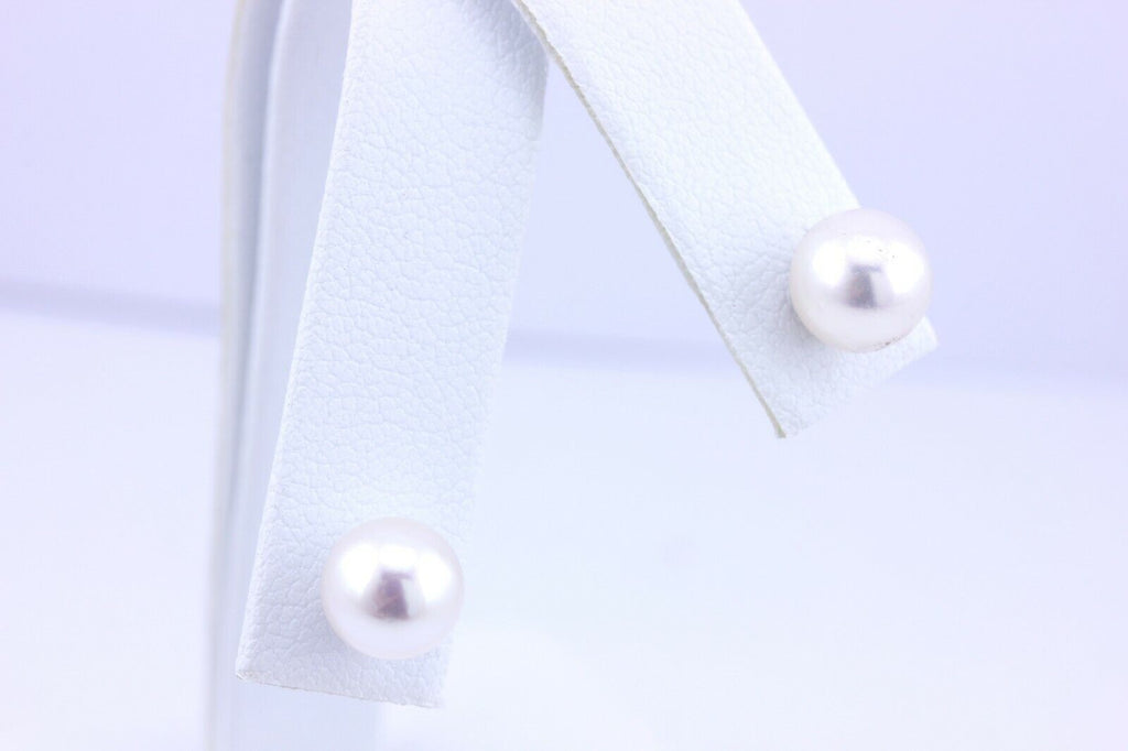 14k white gold round Akoya pearl stud earrings 7.35-7.45mm new pierced butterfly