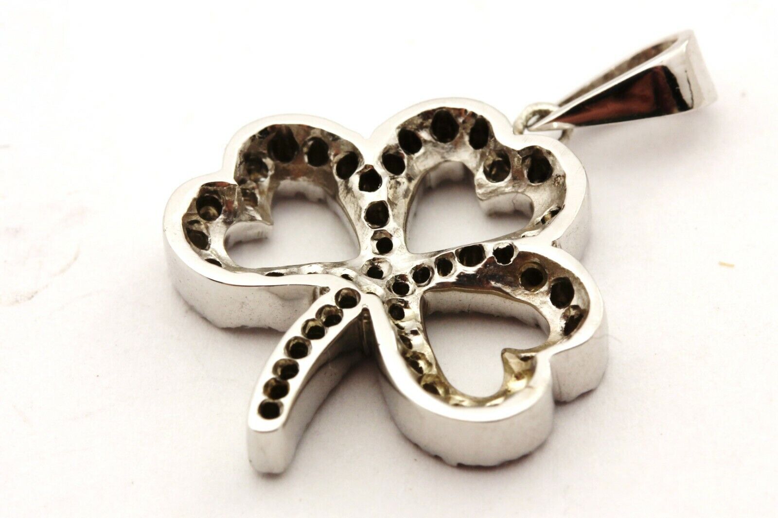 14k white gold 0.30ctw round brilliant diamond shamrock clover pendant 2.7g new