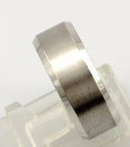 14kw gold Men's 8mm wedding band satin center polish beveled edge ring sz 7.25