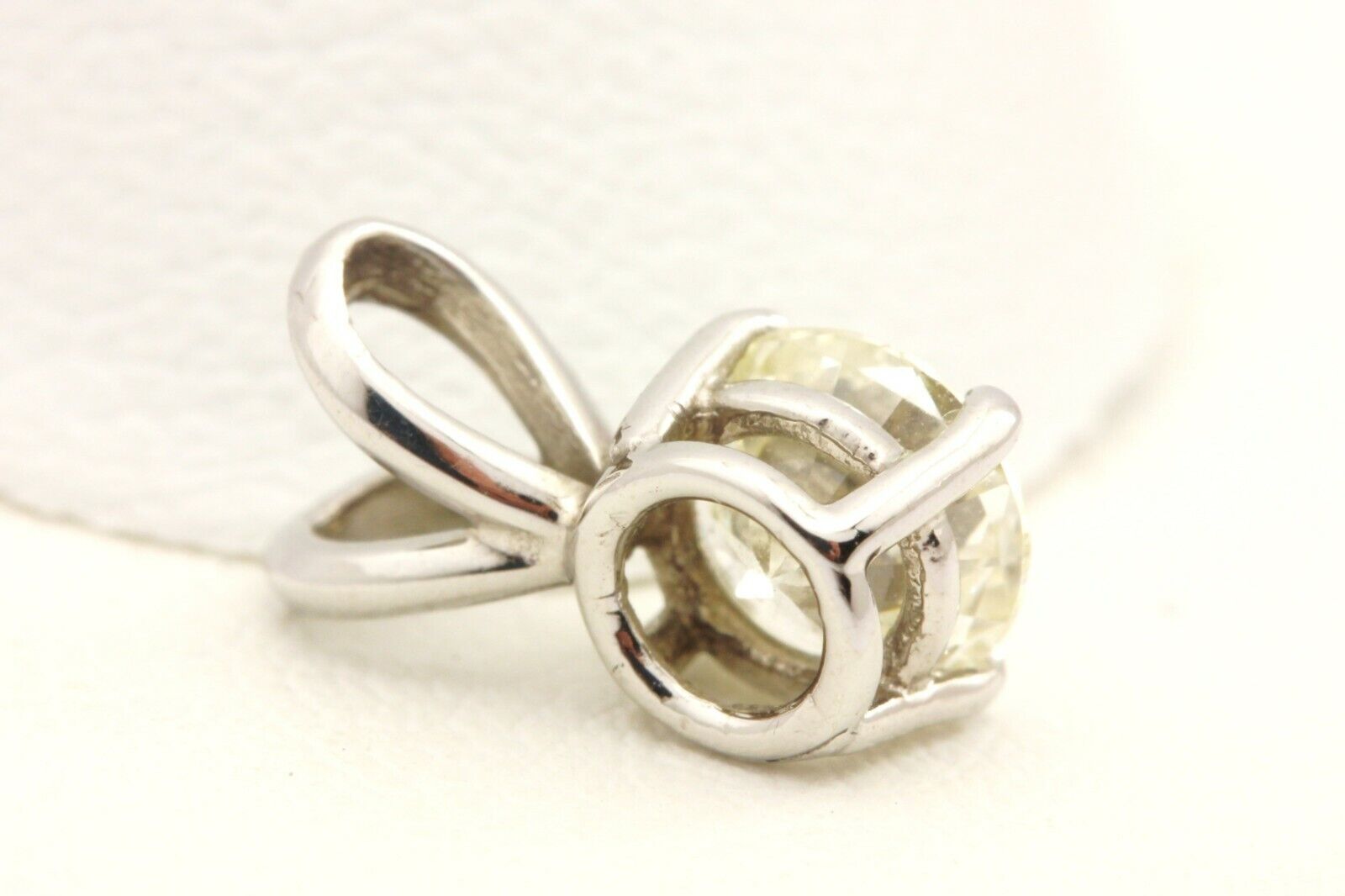 14k white gold GIA 0.43ct round brilliant diamond M VS2 solitaire pendant estate