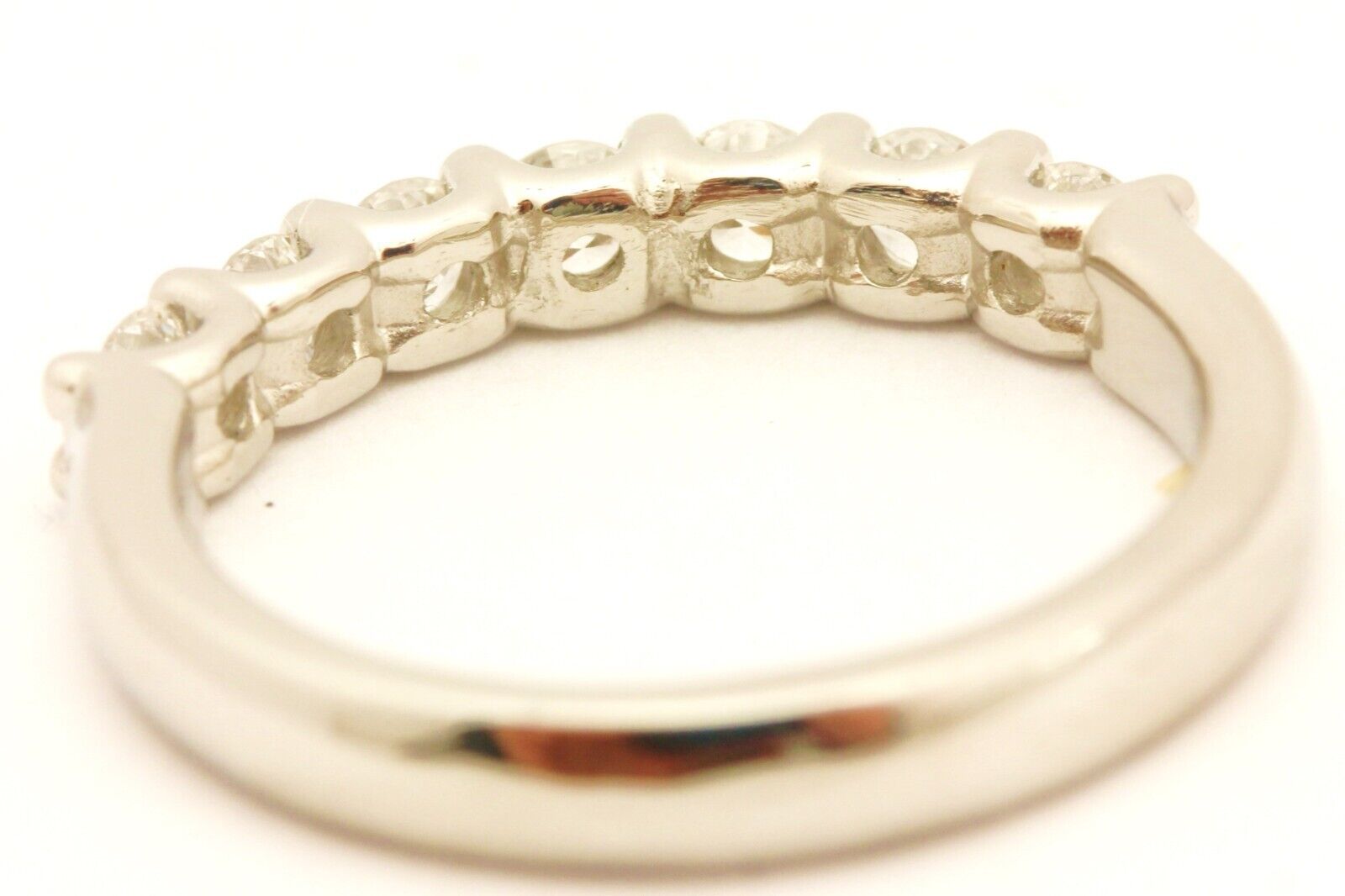 Platinum 0.66ctw natural round diamond 7 stone band 3mm ring size 7 6.35g new