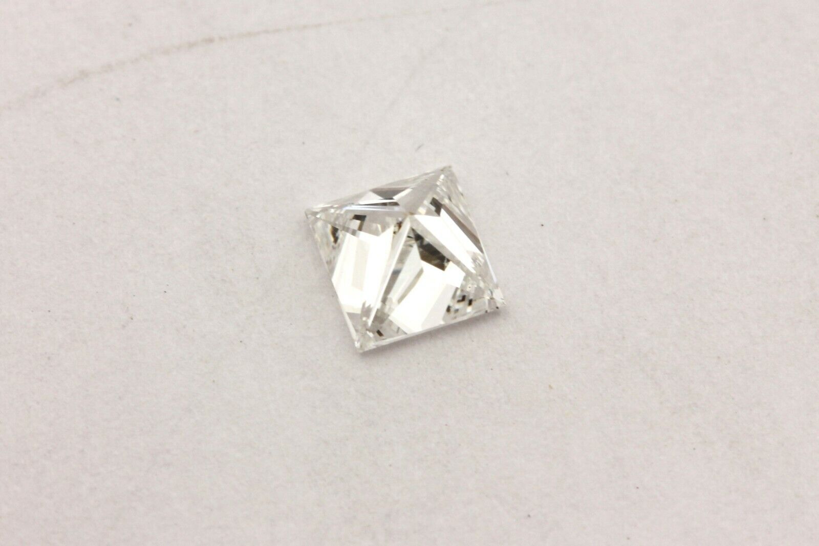 GIA princess cut diamond 0.39ct E color VS1 4.23 x 4.04 x 2.94 mm loose natural