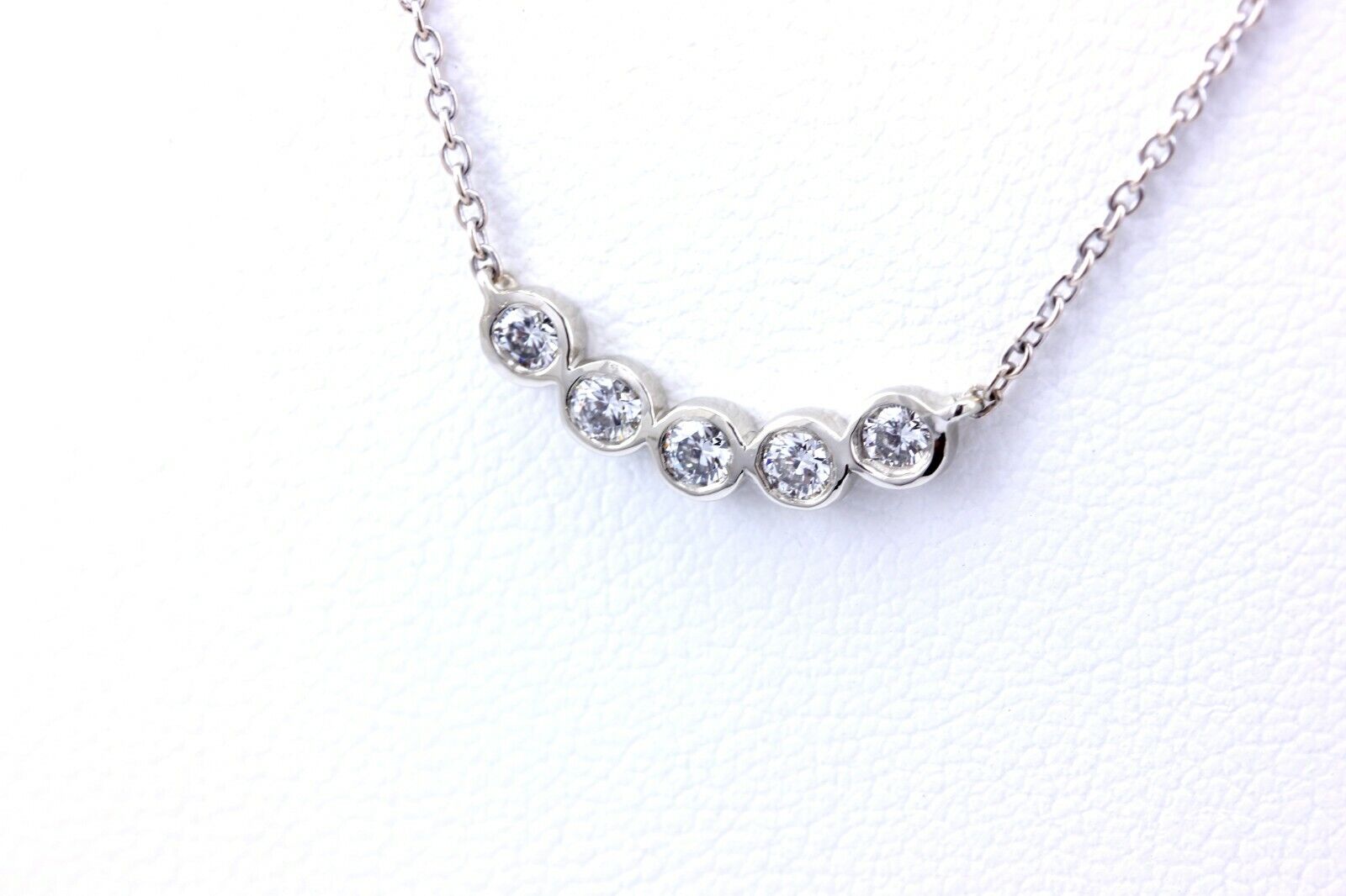 14k white gold 0.29ctw 5 round diamond pendant necklace chain 18 inch 2.4g new
