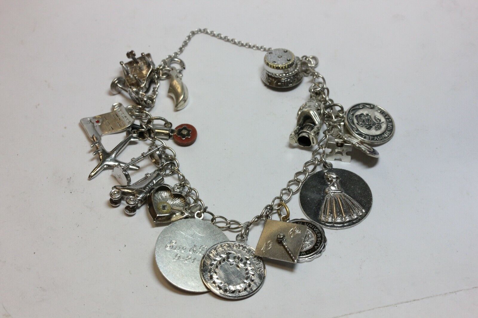 sterling silver 7 inch charm bracelet chain 21 charms estate vintage 45.46g