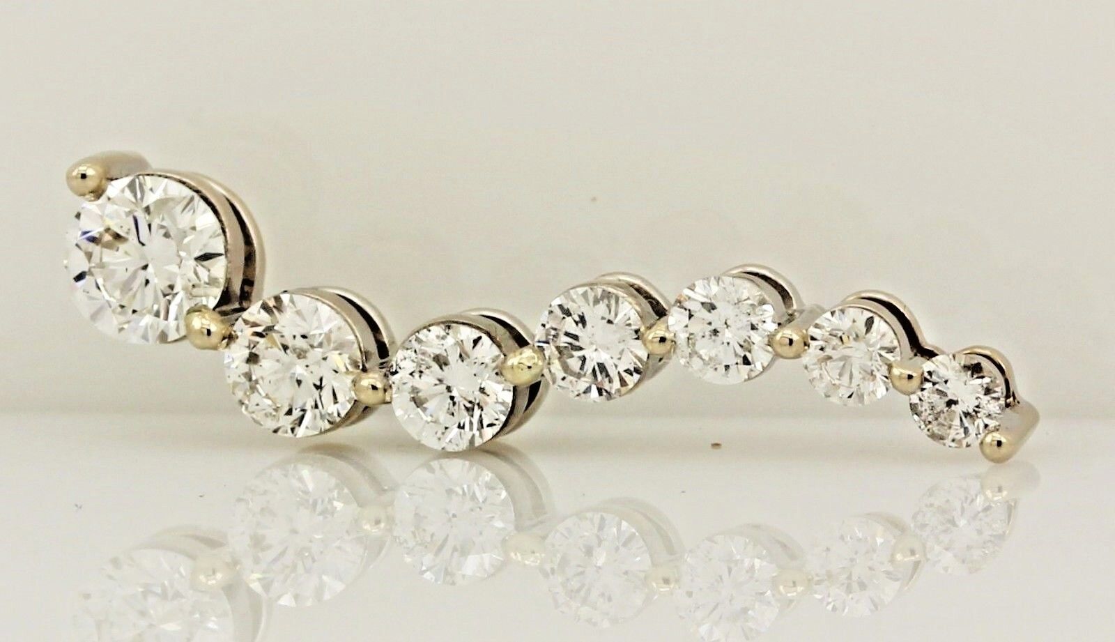 14k white gold 0.87ctw 7 round brilliant diamond journey pendant 25mm NEW 1.30g