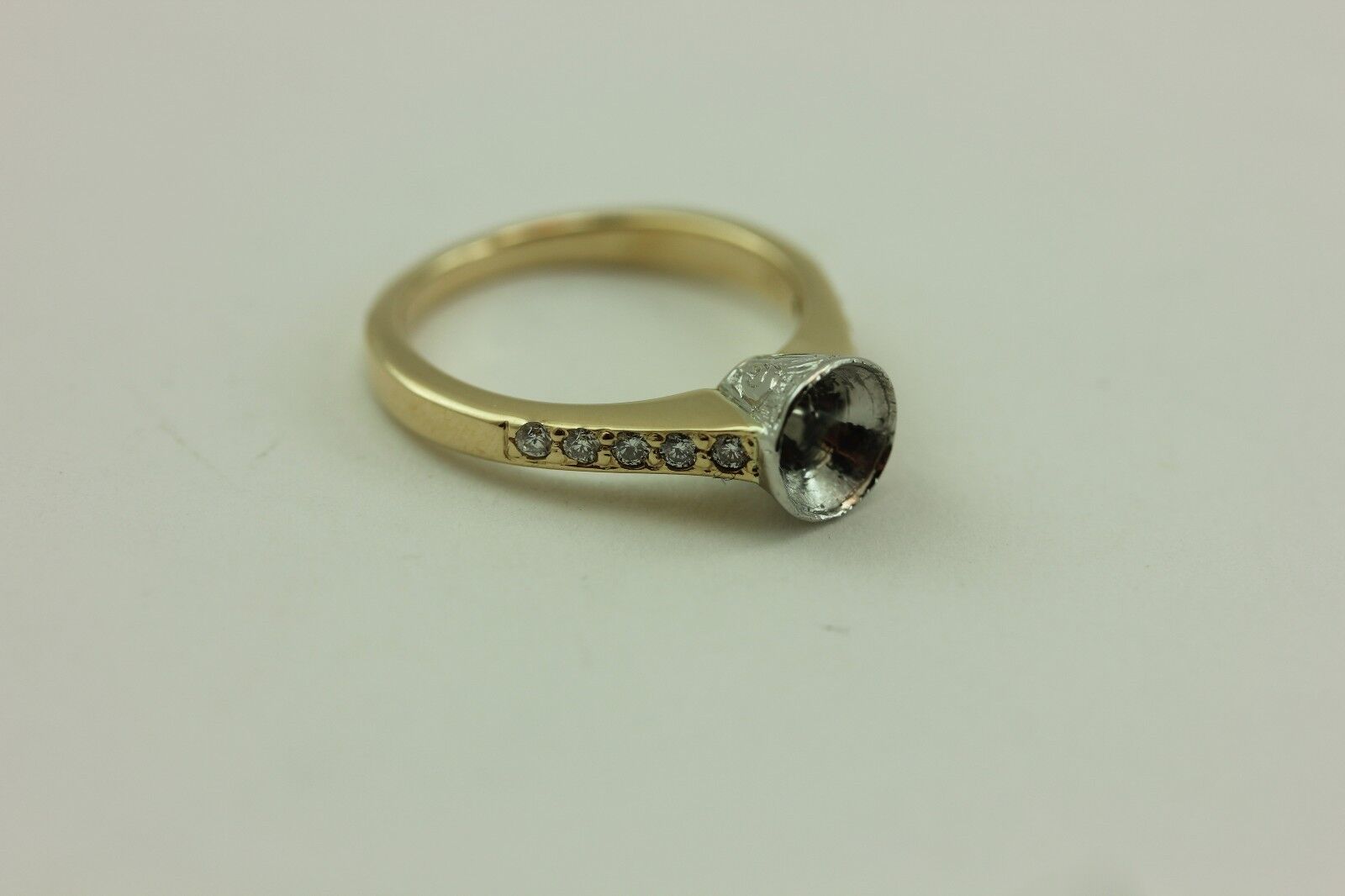 Platinum-14k yellow gold 5.5mm round diamond engagement ring fleur de lis estate