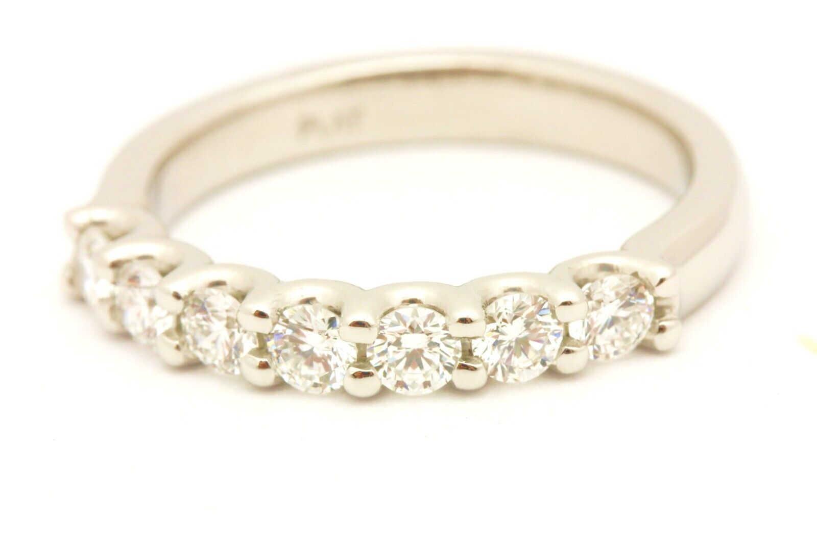 Platinum 0.66ctw natural round diamond 7 stone band 3mm ring size 7 6.35g new
