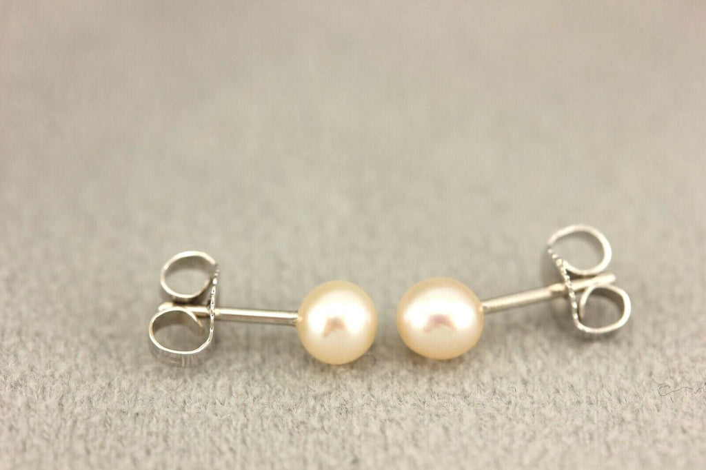 14k white gold 4-4.5mm white round cultured pearl stud earrings NEW