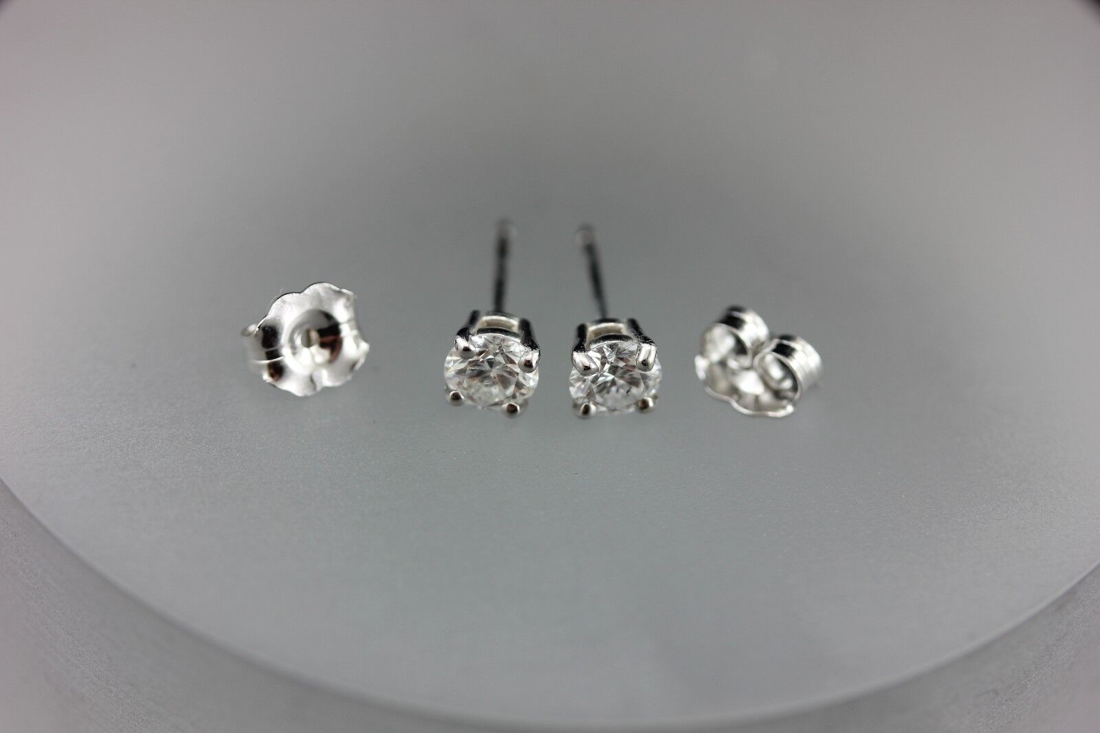 14k white gold .63ctw 4.3mm round diamond solitaire stud earrings NEW .81 grams