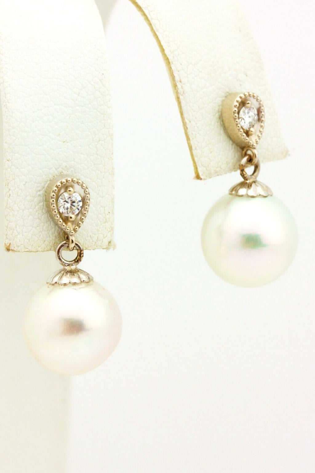 14k white gold 10mm Akoya pearl 0.11ctw diamond stud earrings 0.75 inch 0.8g