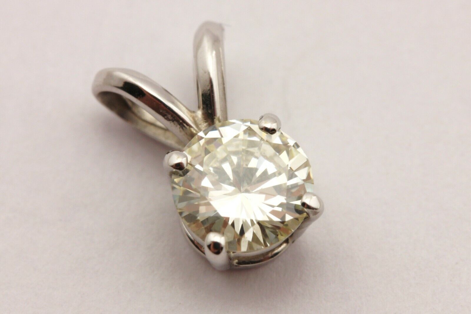 14k white gold GIA 0.43ct round brilliant diamond M VS2 solitaire pendant estate