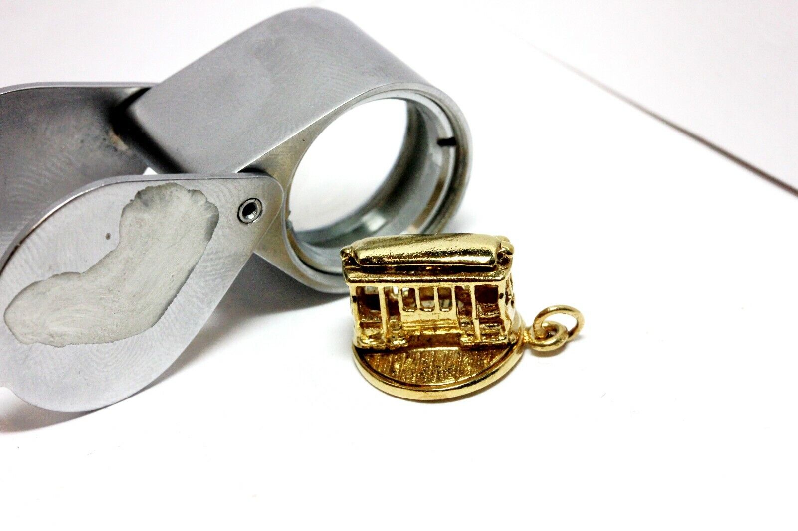 14k yellow gold charm pendant rotating trolley car rare estate vintage 4.9 grams